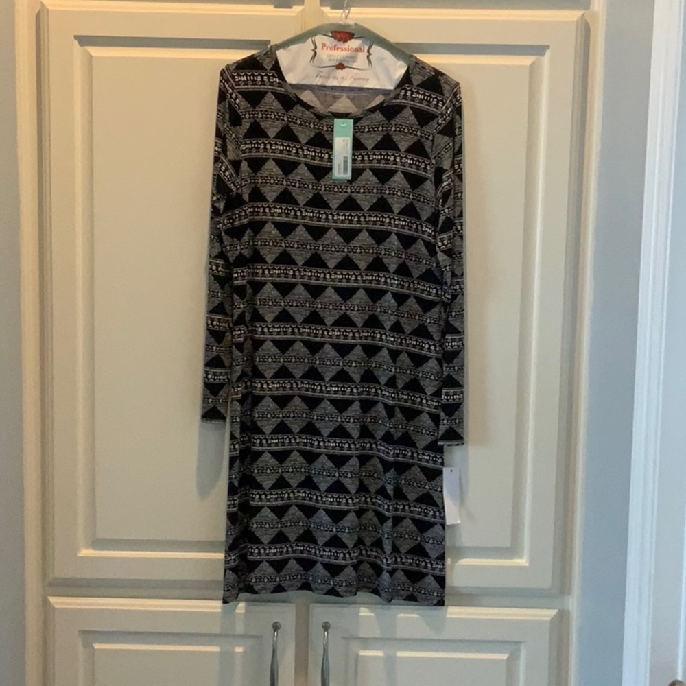 New with tags long  sleeve black pattern loveappella Leila knit dress size M